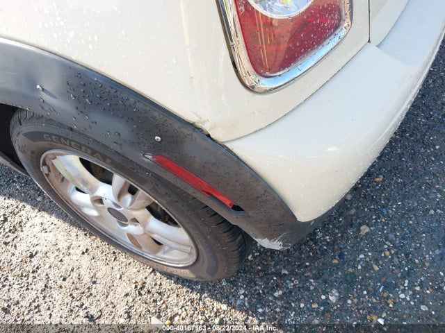 2011 MINI COOPER WMWSU3C54BT183441 Photo 5
