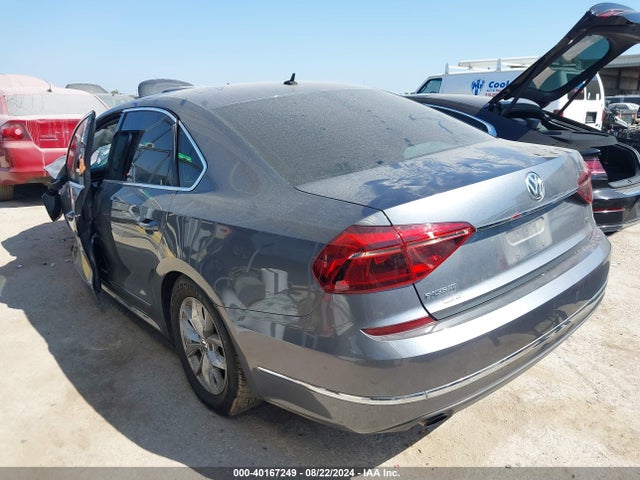 Volkswagen Passat 1.8t S 2017 1VWAT7A31HC073866 Image 3