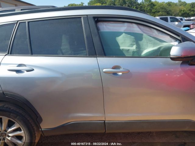 7MUCAAAGXPV067407 Toyota Corolla Cross Le