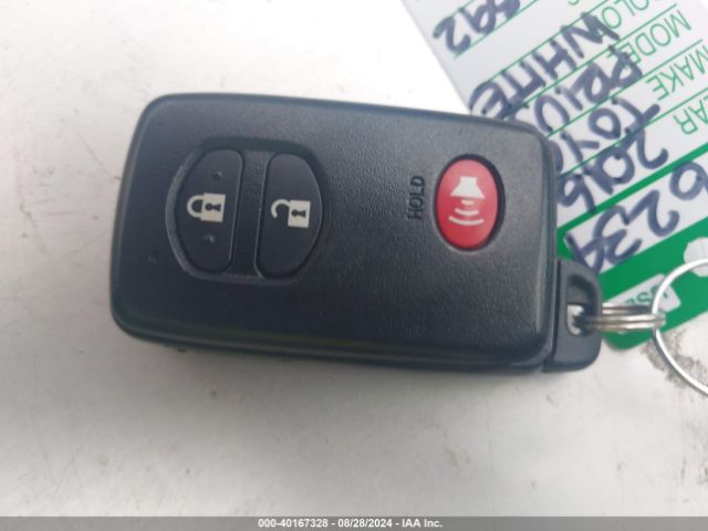 JTDKN3DU8E1776998 Toyota Prius Two