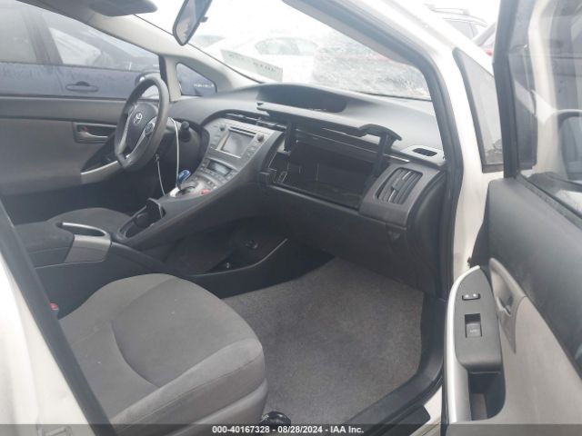 JTDKN3DU8E1776998 Toyota Prius Two