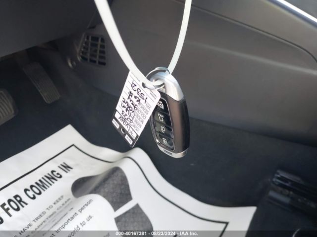 KMHRC8A3XPU271362 Hyundai Venue Limited