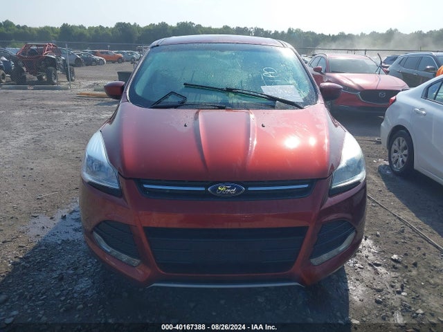 1FMCU0GX5GUB00842 Ford ESCAPE SE