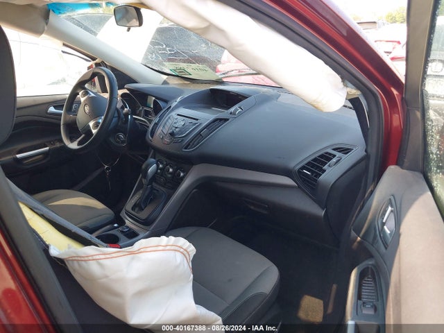 1FMCU0GX5GUB00842 Ford ESCAPE SE