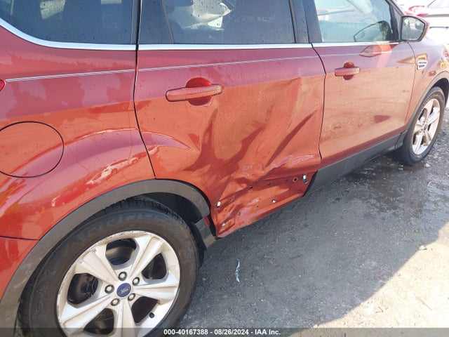 1FMCU0GX5GUB00842 Ford ESCAPE SE