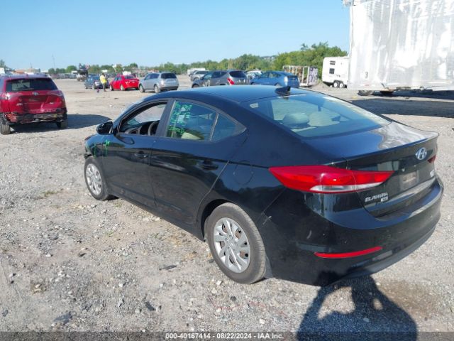 KMHD74LFXHU422121 Hyundai ELANTRA SE