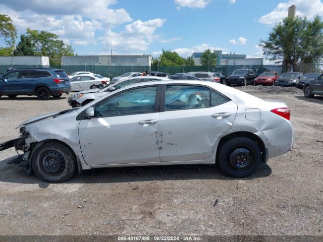 2T1BURHE1KC219012 Toyota COROLLA LE