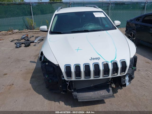 1C4PJMLB8JD598087 Jeep Cherokee Latitude Plus 4x4