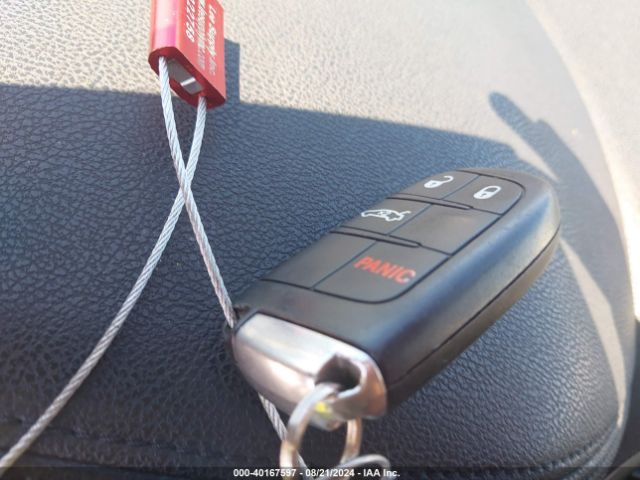 2C3CCAAG9JH308825 Chrysler 300 Touring