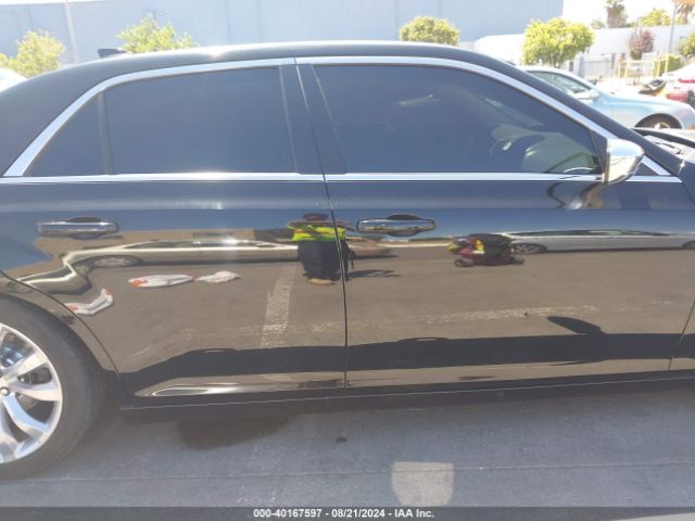 2C3CCAAG9JH308825 Chrysler 300 Touring