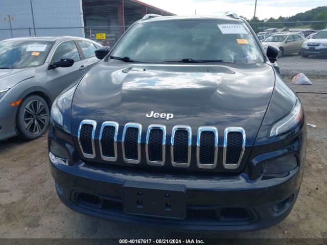 1C4PJMCS3EW153282 Jeep Cherokee Latitude