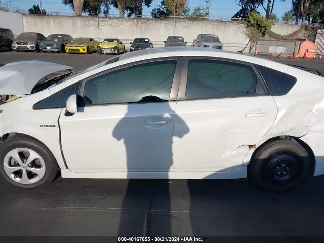 Toyota Prius Two 2015 JTDKN3DU7F1995422 Image 14