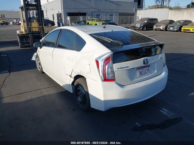Toyota Prius Two 2015 JTDKN3DU7F1995422 Image 3