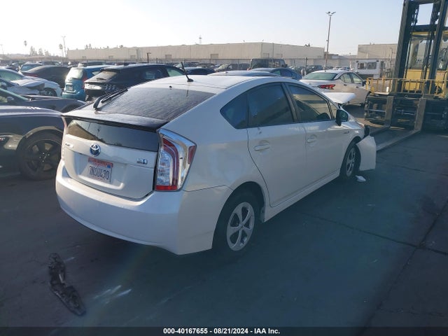 Toyota Prius Two 2015 JTDKN3DU7F1995422 Image 4