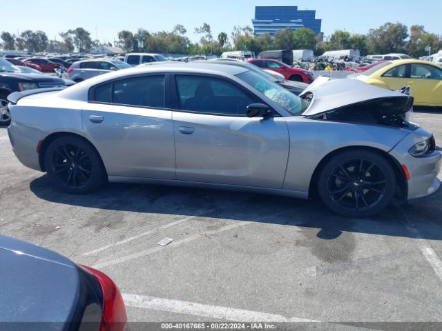 2C3CDXBG5JH248119 Dodge Charger Sxt Rwd
