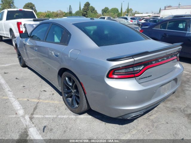 2C3CDXBG5JH248119 Dodge Charger Sxt Rwd