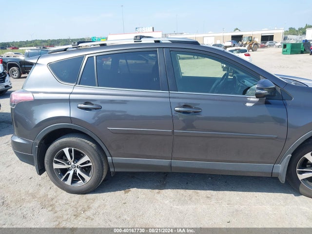 Toyota Rav4 Xle 2017 JTMRFREV8HJ706993 Image 13