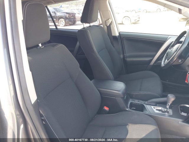 Toyota Rav4 Xle 2017 JTMRFREV8HJ706993 Image 5