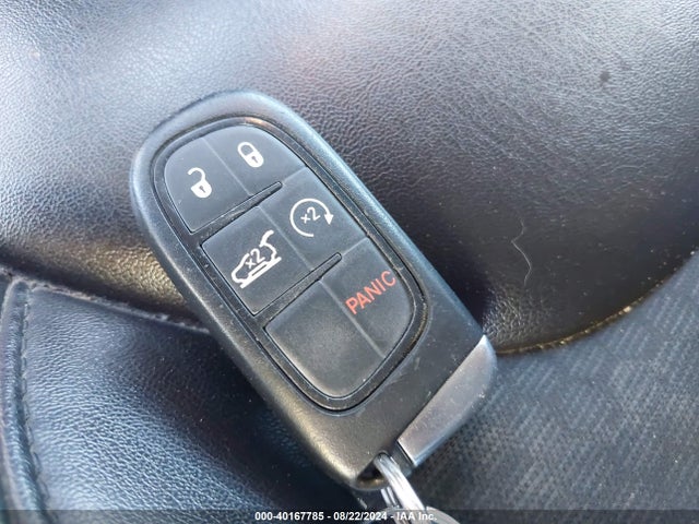 1C4PJMLB2KD489965 Jeep Cherokee Altitude 4x4