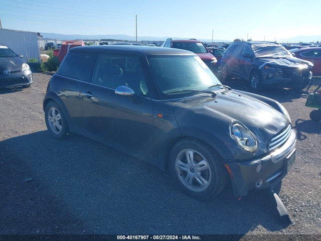 2006 MINI COOPER WMWRC33556TK66464 Photo 0