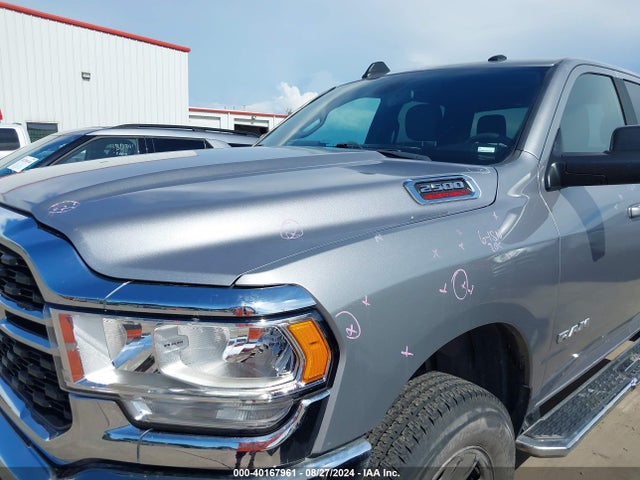 3C6UR5DJ0NG231871 RAM 2500 Big Horn  4x4 6'4 Box