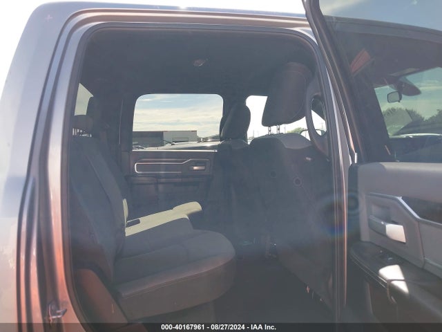 3C6UR5DJ0NG231871 RAM 2500 Big Horn  4x4 6'4 Box