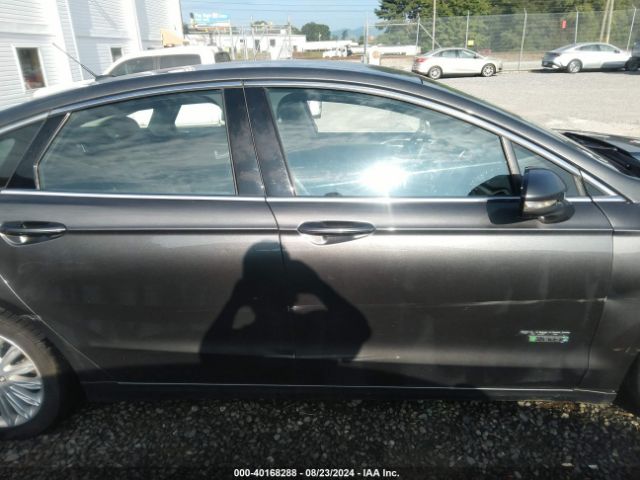 3FA6P0PU3FR211013 Ford Fusion Energi Se Luxury