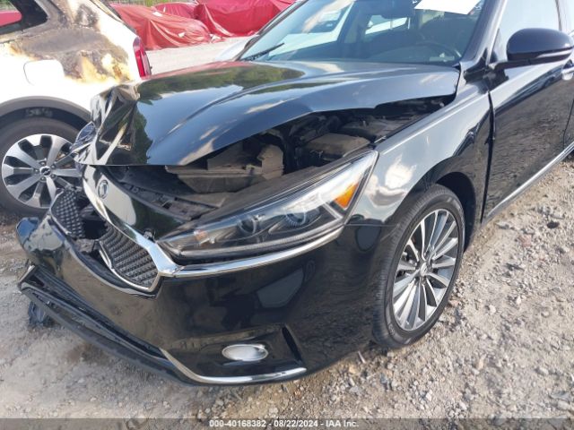 KNALC4J14H5072673 KIA Cadenza Premium