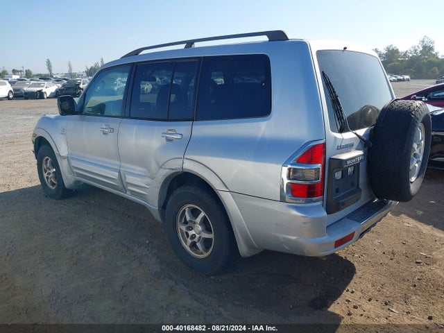 2001 MITSUBISHI MONTERO JA4MW51R21J022310 Photo 2
