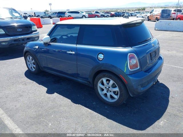 2009 MINI COOPER S WMWMF73509TX40303 Photo 2