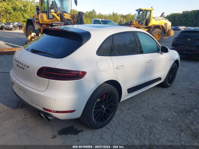 2018 PORSCHE MACAN WP1AG2A52JLB60286 Photo 3