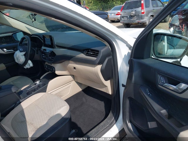 Ford ESCAPE SE 2020 1FMCU0G60LUA72952 Image 5