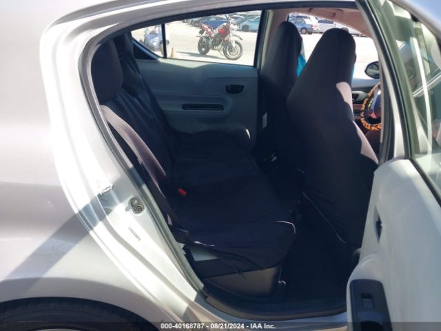JTDKDTB35E1562015 Toyota Prius C One