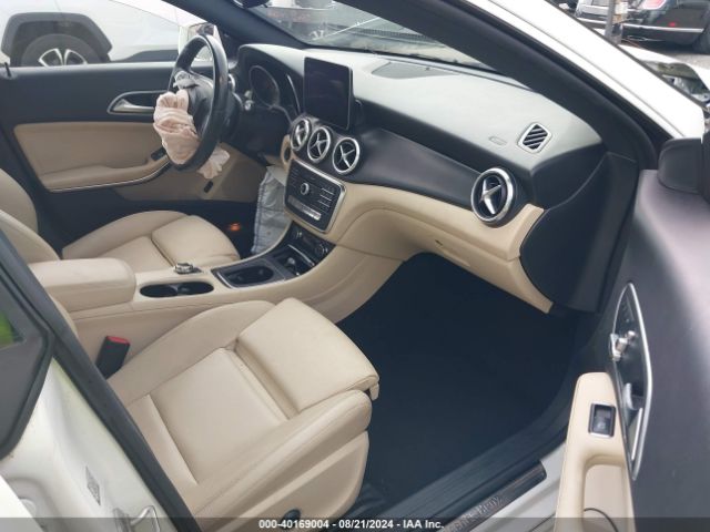 WDDSJ4EB8HN424652 Mercedes-Benz CLA 250