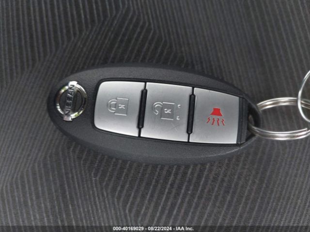 KNMAT2MT7GP665877 Nissan ROGUE SV