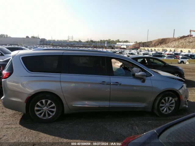 2C4RC1EG9JR236258 Chrysler Pacifica Touring L Plus