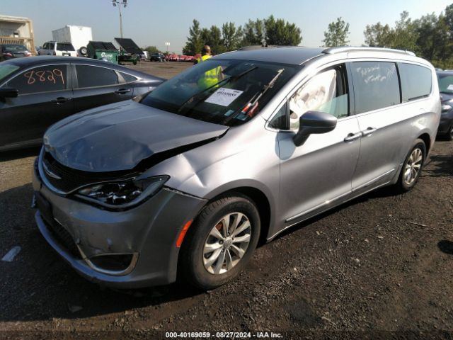 2C4RC1EG9JR236258 Chrysler Pacifica Touring L Plus