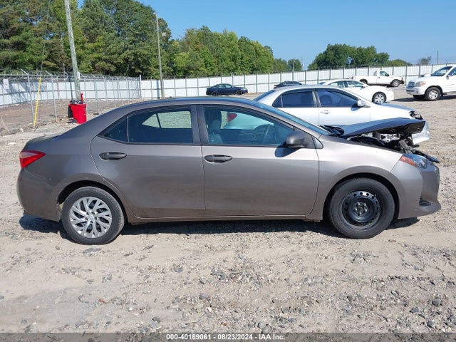 Toyota COROLLA LE 2018 2T1BURHE6JC982240 Image 13