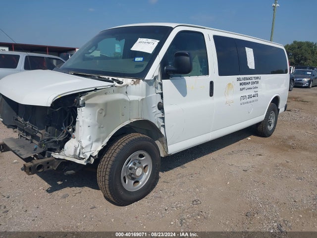 Chevrolet Express 3500 Lt 2017 1GAZGPFG2H1257546 Image 2
