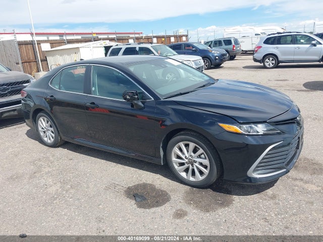 Toyota CAMRY LE 2024 4T1C11AK9RU882710 головне зображення