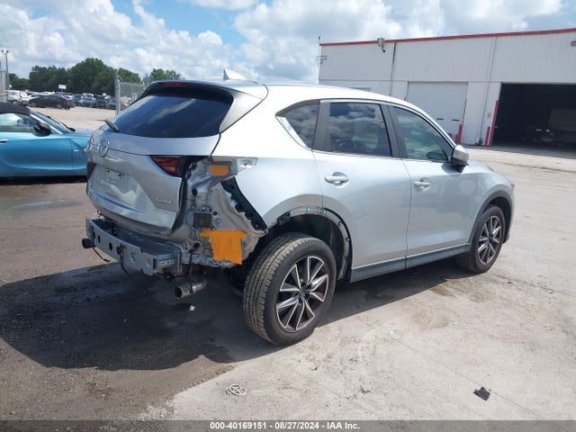 Mazda Cx-5 Touring 2018 JM3KFACM3J0350727 Image 4