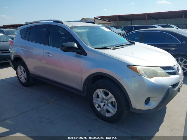 Toyota RAV4 LE 2015 JTMZFREVXFJ047019 Image 1