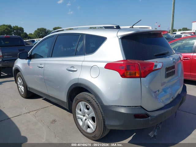 Toyota RAV4 LE 2015 JTMZFREVXFJ047019 Image 3