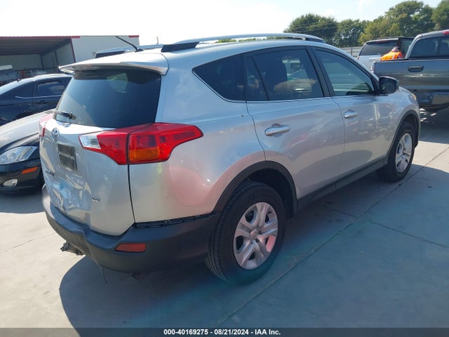 Toyota RAV4 LE 2015 JTMZFREVXFJ047019 Image 4