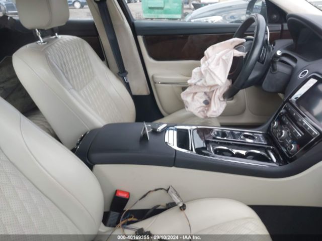 SAJWJ2GD2K8W20186 Jaguar Xj Xj50 V6/xjl Portfolio