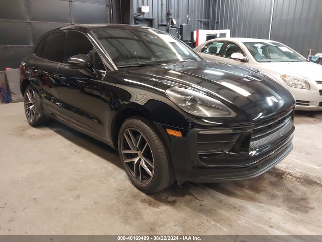 2022 PORSCHE MACAN WP1AA2A53NLB00802 Photo 0