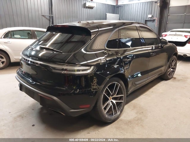 2022 PORSCHE MACAN WP1AA2A53NLB00802 Photo 3