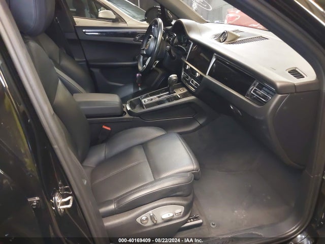 2022 PORSCHE MACAN WP1AA2A53NLB00802 Photo 4