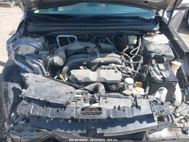 Subaru Outback 2.5i Premium 2018 4S4BSAFC4J3213815 Image 10
