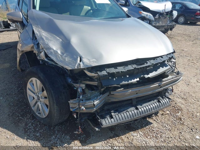 Subaru Outback 2.5i Premium 2018 4S4BSAFC4J3213815 Image 6
